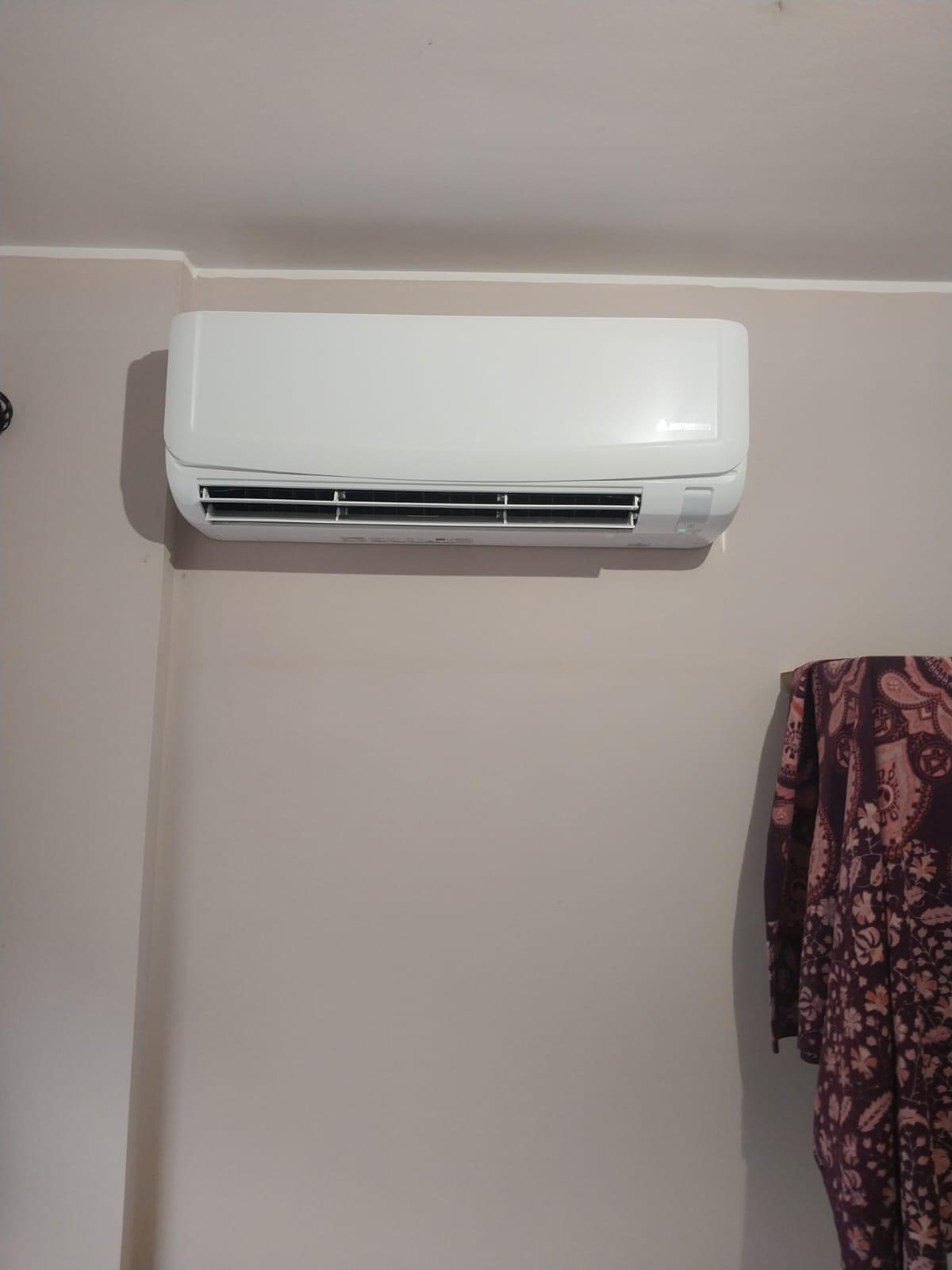 Instalación de equipos de climatización exteriores en obra nueva en Santa Cruz de Tenerife